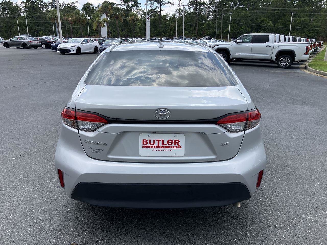 Certified 2025 Toyota Corolla LE FWD image 4