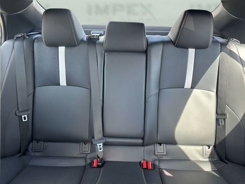 Used 2025 Toyota Camry SE image 11