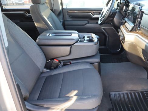 Used 2025 Chevrolet Silverado 2500 LT w/ Convenience Package AWD/4WD image 37