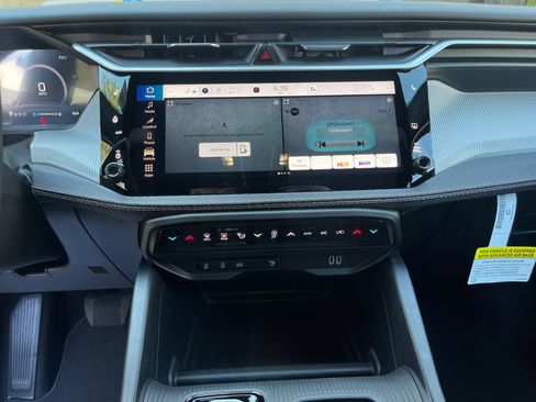 New 2026 Jeep Cherokee Limited image 22