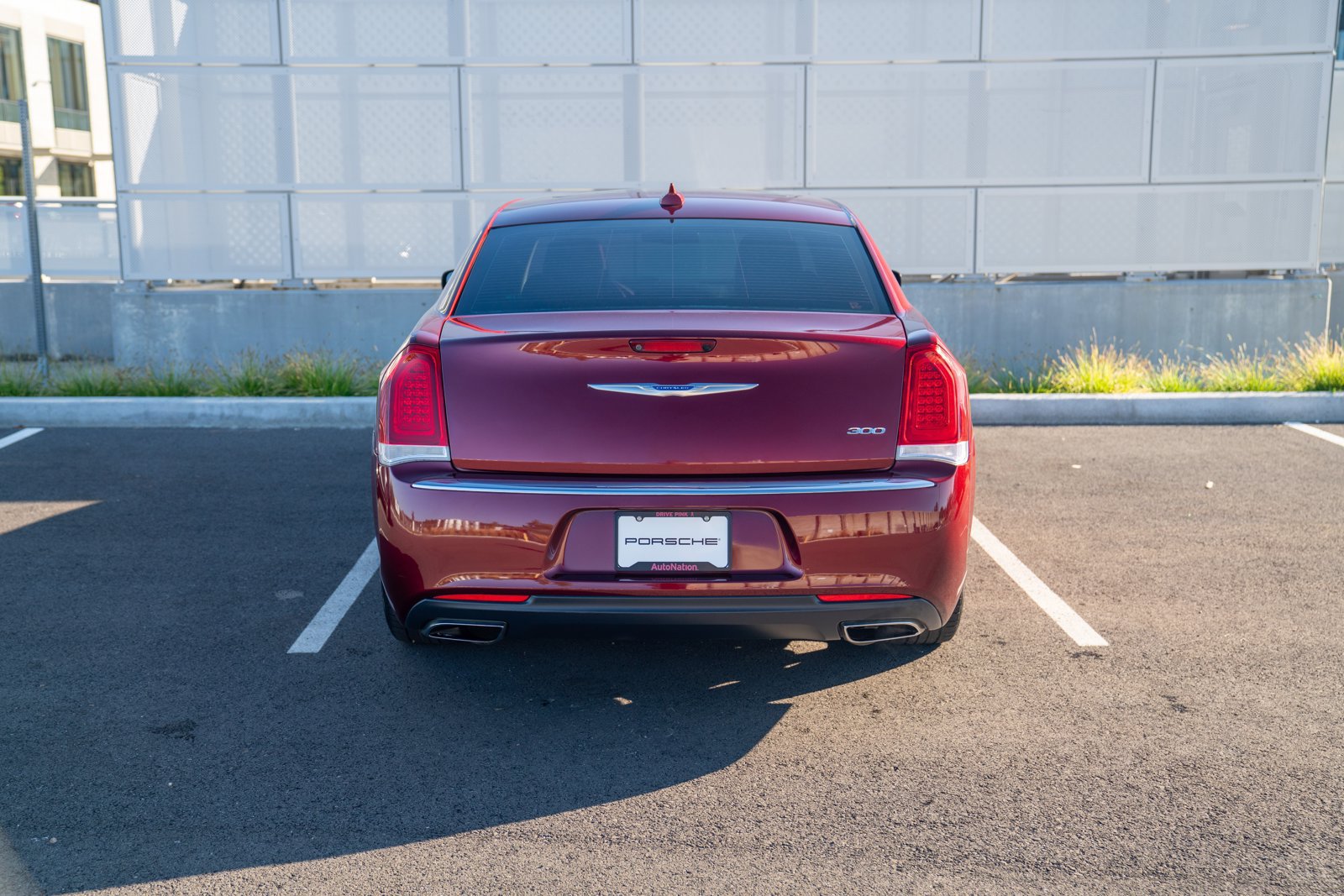 Used 2018 Chrysler 300 Touring L RWD image 7
