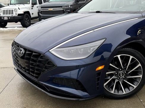 Used 2022 Hyundai Sonata Limited image 23