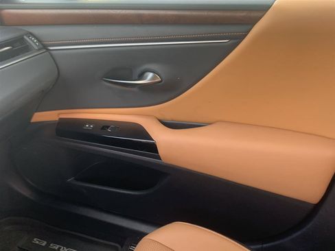 Used 2024 Lexus ES 350 w/ Premium Package image 20