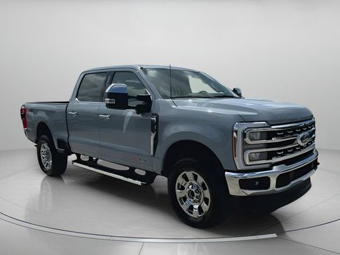 Used 2025 Ford F350 Lariat w/ Chrome Package AWD/4WD image 4