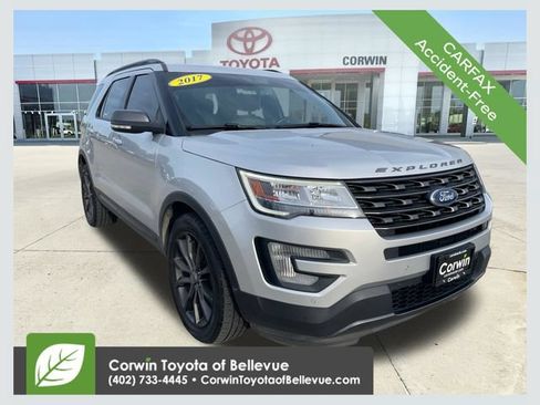 Used 2017 Ford Explorer XLT w/ Equipment Group 202A FWD image 1
