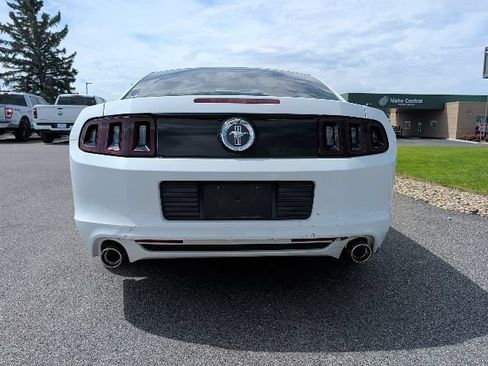 Used 2014 Ford Mustang Coupe RWD image 4