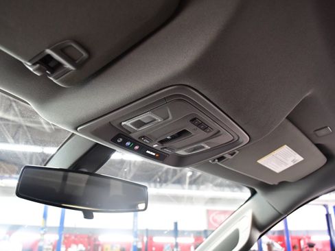 Used 2022 Chevrolet Silverado 1500 LT image 29