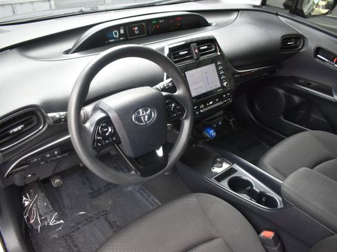 Used 2022 Toyota Prius LE FWD image 15