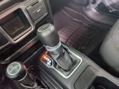 Used 2022 Jeep Gladiator Sport AWD/4WD image 25