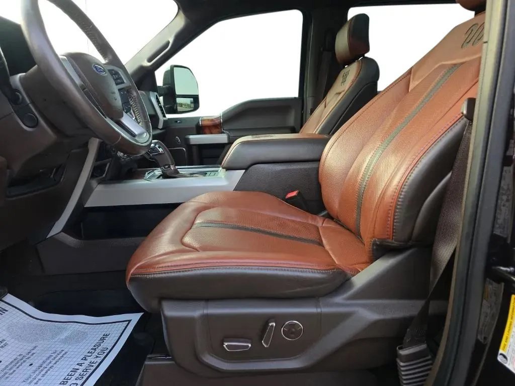 Used 2019 Ford F150 King Ranch w/ Equipment Group 601A Luxury AWD/4WD image 17