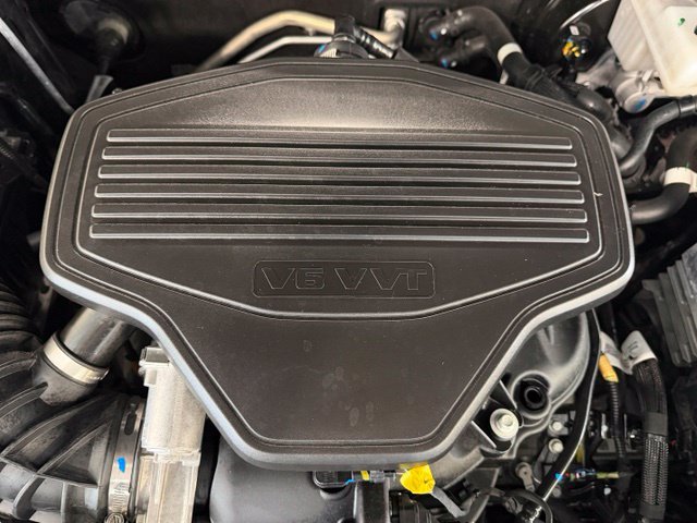 Used 2025 Chevrolet Blazer RS FWD image 6