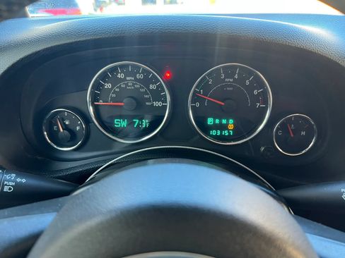 Used 2014 Jeep Wrangler Sport w/ Connectivity Group AWD/4WD image 16
