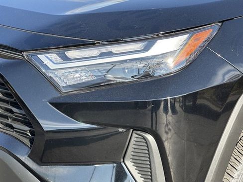 Used 2025 Toyota RAV4 XLE image 9