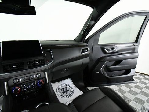 Used 2023 Chevrolet Tahoe Z71 w/ Luxury Package image 20