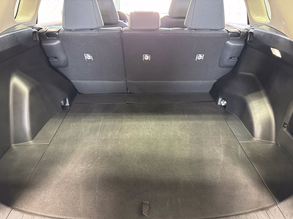 Used 2025 Toyota RAV4 LE AWD/4WD image 25