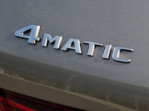 Used 2021 Mercedes-Benz GLC 300 4MATIC image 31