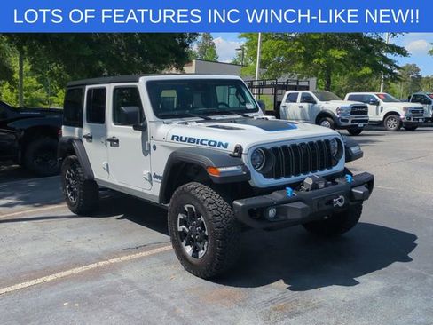 Used 2024 Jeep Wrangler Unlimited Rubicon 4xe w/ Capability Package AWD/4WD image 7