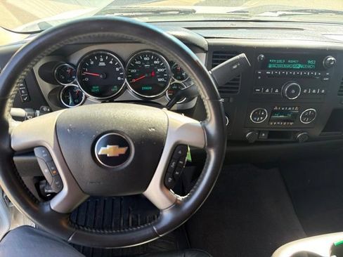 Used 2011 Chevrolet Silverado 1500 LT w/ All-Star Edition AWD/4WD image 13