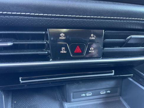 Used 2024 Volkswagen Atlas SEL Premium R-Line image 12