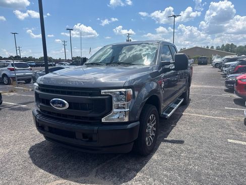 Used 2021 Ford F350 XL w/ Power Equipment Group RWD image 3