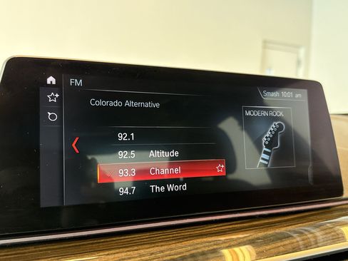Used 2019 BMW 530i xDrive w/ Convenience Package AWD/4WD image 16