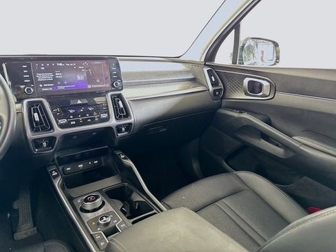Certified 2023 Kia Sorento EX AWD/4WD image 23