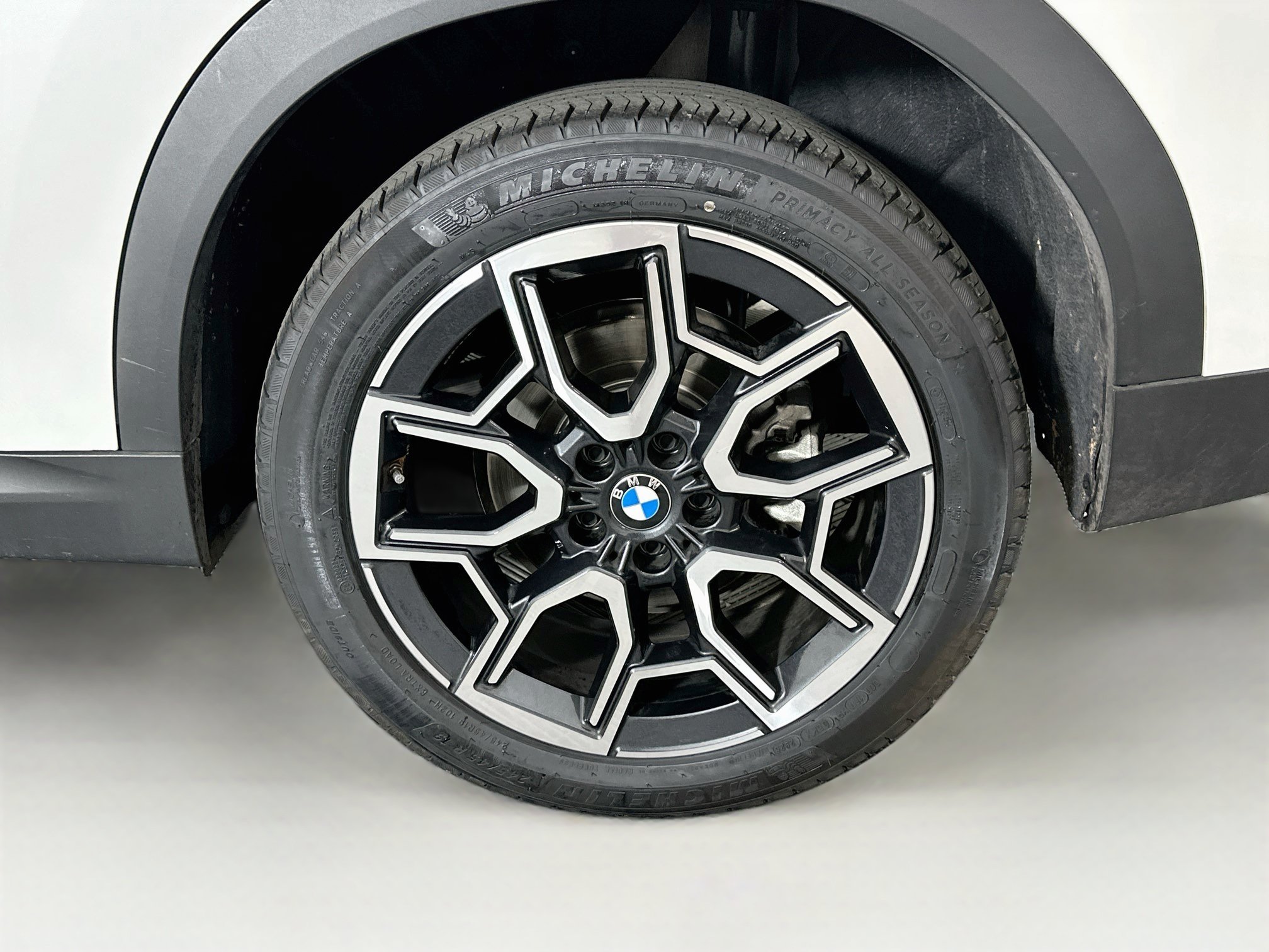 Used 2026 BMW X2 xDrive28i AWD/4WD image 11