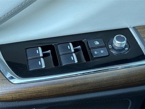 Used 2022 MAZDA CX-9 Signature image 12