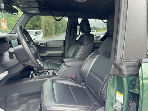 Used 2022 Ford Bronco Badlands AWD/4WD image 5