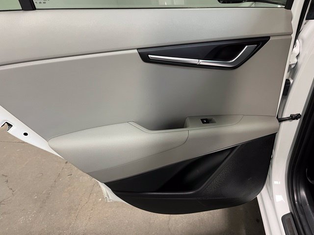 Used 2023 Kia Niro Wave FWD image 16