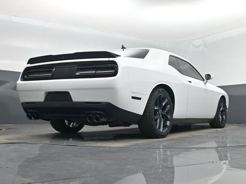 Used 2019 Dodge Challenger R/T w/ Plus Package image 43