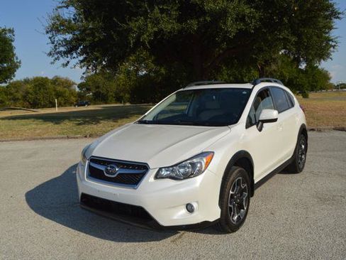 Used 2014 Subaru Crosstrek 2.0i Premium w/ Moonroof Package AWD/4WD image 1