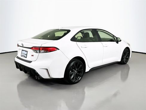 Used 2024 Toyota Corolla SE image 7