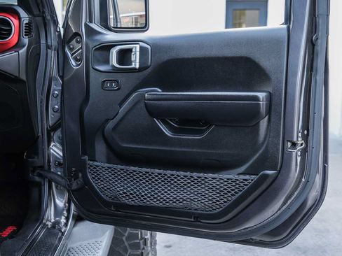 Used 2021 Jeep Wrangler Unlimited Rubicon AWD/4WD image 38