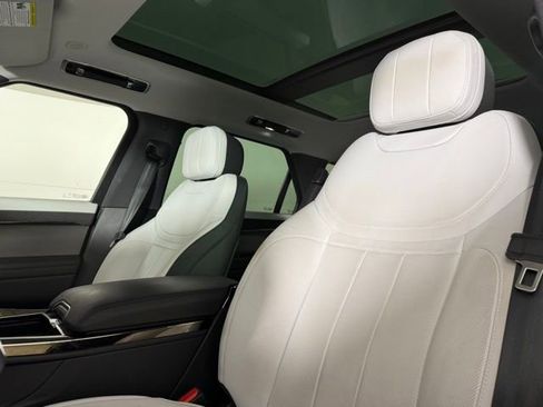 Used 2025 Land Rover Range Rover Sport Dynamic SE AWD/4WD image 5