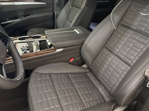 New 2025 Cadillac Escalade Sport Platinum image 9