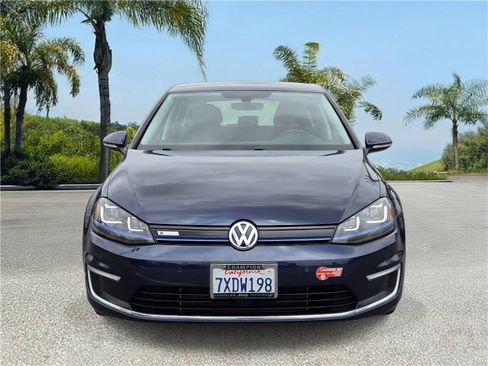 Used 2016 Volkswagen e-Golf SEL Premium w/ Driver Assistance Package FWD image 3