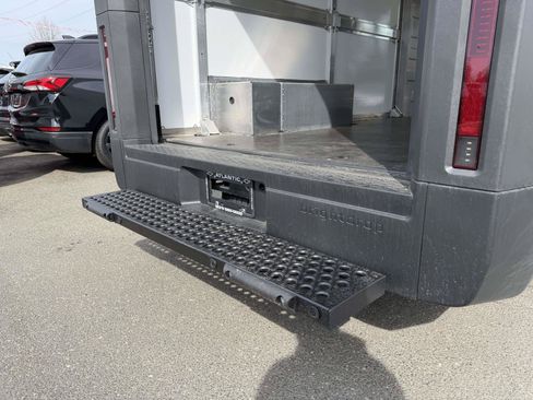Used 2024 Chevrolet Brightdrop 600 w/ Commercial Equipment Package AWD/4WD image 9