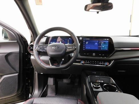 Used 2026 Chevrolet Equinox RS w/ Convenience Package III image 8