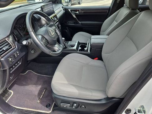 Used 2023 Lexus GX 460 image 15