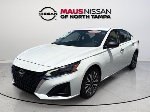 Certified 2024 Nissan Altima 2.5 SV FWD image 4