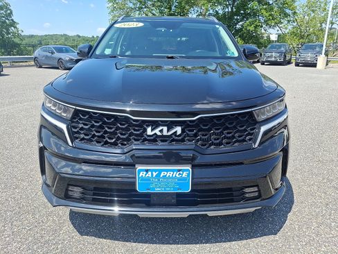 Used 2023 Kia Sorento EX AWD/4WD image 2