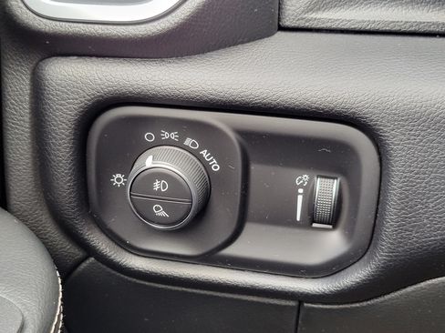 Used 2026 RAM 2500 Big Horn AWD/4WD image 10