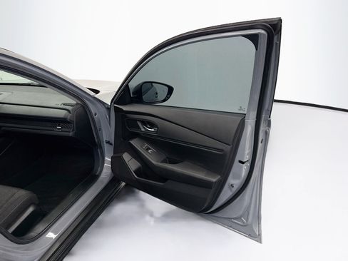 Used 2025 Honda Accord SE image 31