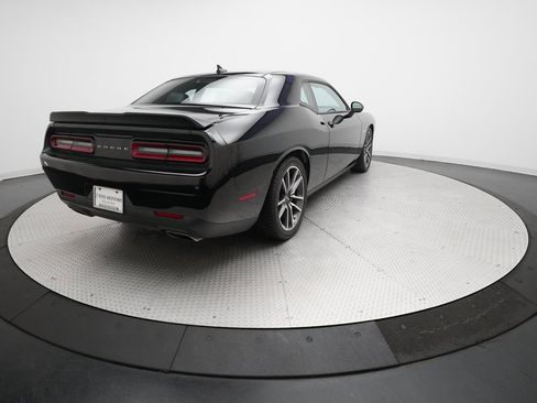 Used 2023 Dodge Challenger R/T w/ Plus Package image 35
