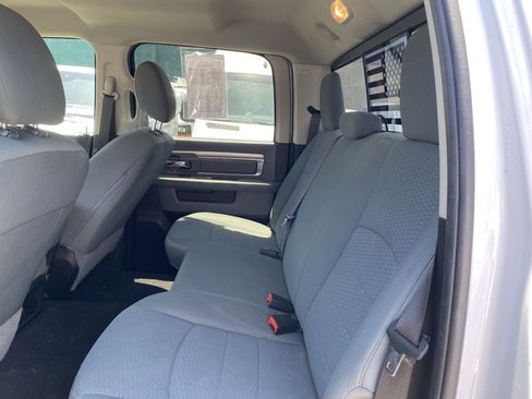 Used 2019 RAM 1500 Classic SLT RWD image 15