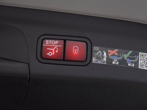 Used 2025 Mercedes-Benz GLE 350 4MATIC image 34