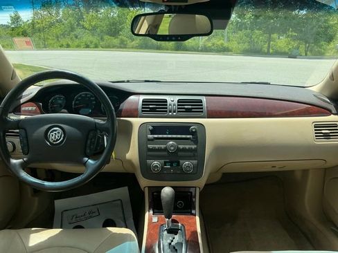 Used 2010 Buick Lucerne CXL FWD image 19