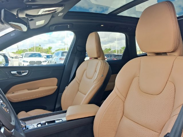 Used 2023 Volvo XC60 B5 Ultimate w/ Climate Package AWD/4WD image 11