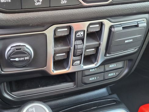 New 2026 Jeep Gladiator Sport image 17